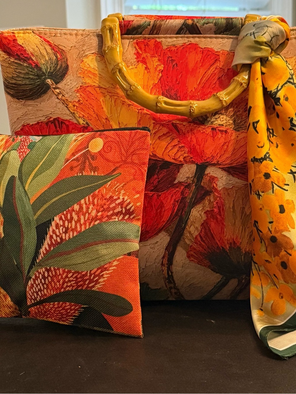 Embrace the vibrant colors of Fall with this gorgeous 3 piece handbag ensemble.